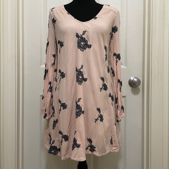 Free People Dresses & Skirts - Free‎ People Emma Austin Floral Embroidered Tunic Mini Swing Dress Pink Boho S
